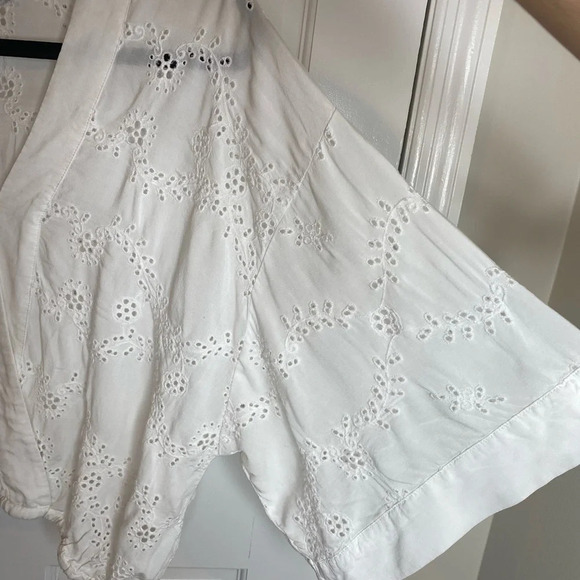 Young Fabulous & Broke Lacey Eyelet WHITE wrap crop top S bohemian festi… - Picture 3 of 11